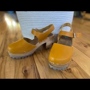 MIA Abba Clogs size 38